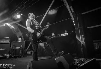 Grave- Photo by Dänu