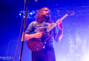 Graveyard - Photo by Roli