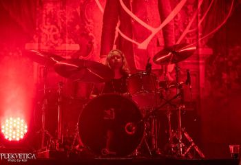 Graveyard - Photo by Roli