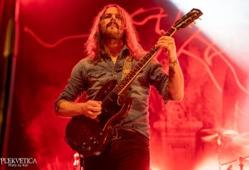 Graveyard - Photo by Roli