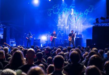 Graveyard - Photo by Roli