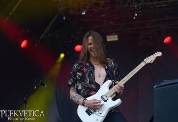 king-zebra-rock-the-lakes-a7406437