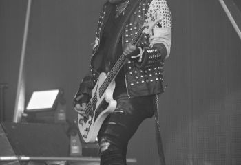 Mötley Crüe - Photo By Peti