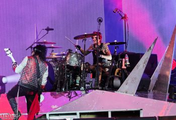 Mötley Crüe - Photo By Peti