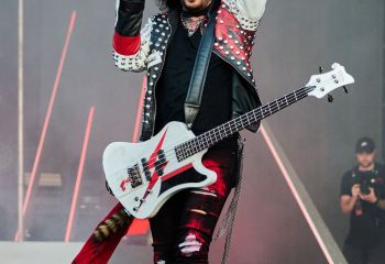 Mötley Crüe - Photo By Peti