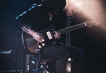 Mono - Photo by Melumnia Photography