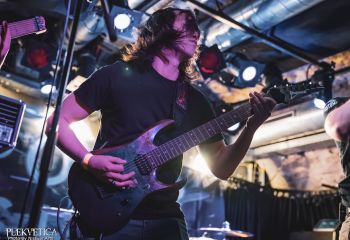 Polar Shift - Photo by Nissyen Arts