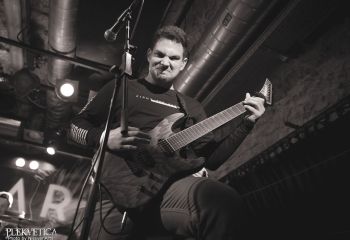 Polar Shift - Photo by Nissyen Arts