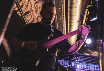 Polar Shift - Photo by Nissyen Arts