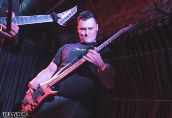 Polar Shift - Photo by Nissyen Arts