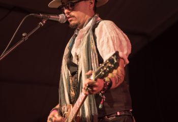 Raiva Rosa - Photo by Marc