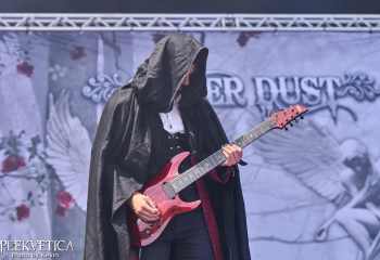 Silver Dust - Photo by Kevin