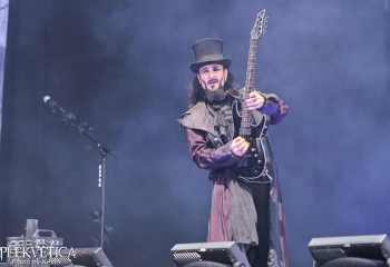 Silver Dust - Photo by Kevin