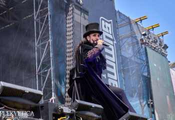 Silver Dust - Photo by Kevin