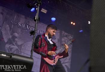 silver-dust-rock-the-lakes-a7502713