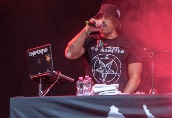 Swiss & Die Andern - Photo by Marc