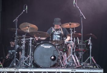 Swiss & Die Andern - Photo by Marc