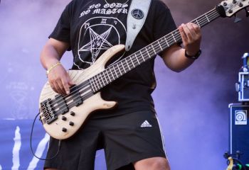 Swiss & Die Andern - Photo by Marc