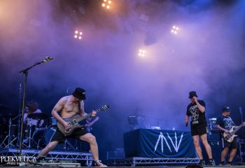 Swiss & Die Andern - Photo by Marc