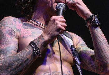 The Darkness - Photo by Pat