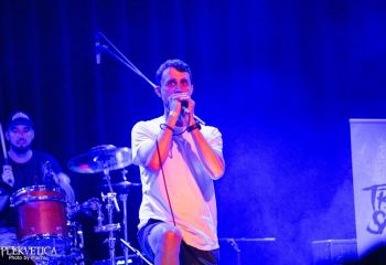 Trust the Shark-photo by Michel Varrin