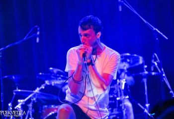 Trust the Shark-photo by Michel Varrin