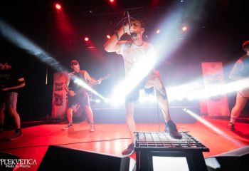 Trust the Shark-photo by Michel Varrin