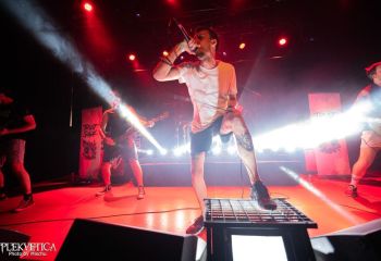 Trust the Shark-photo by Michel Varrin