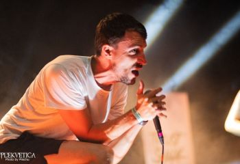 Trust the Shark-photo by Michel Varrin