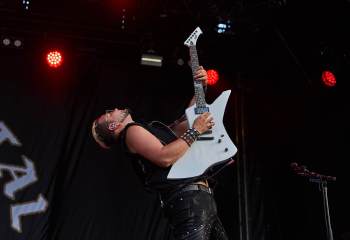 u-d-o-rock-the-lakes-a7503152