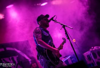 While She Sleeps - Photo by Dänu