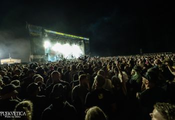 While She Sleeps - Photo by Dänu