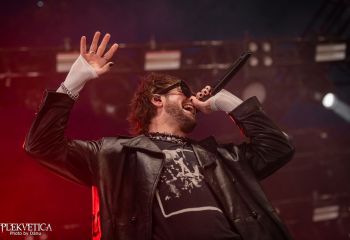 While She Sleeps - Photo by Dänu