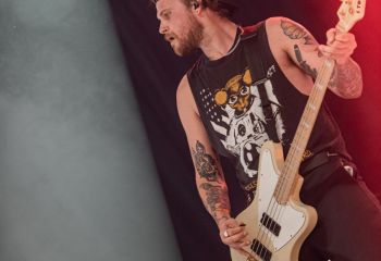 While She Sleeps - Photo by Dänu