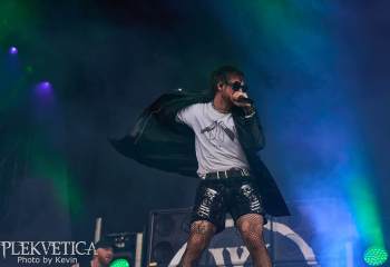 while-she-sleeps-a7509567