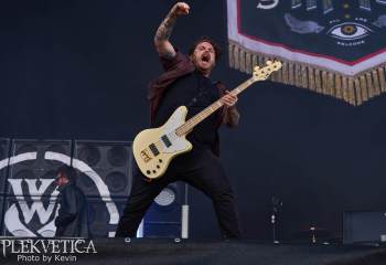 while-she-sleeps-a7509580