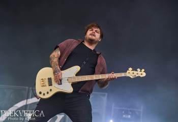 while-she-sleeps-a7509603