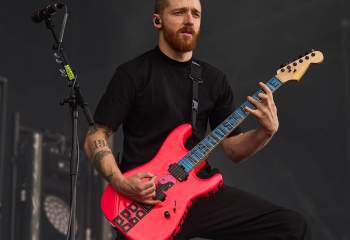 while-she-sleeps-a7509607