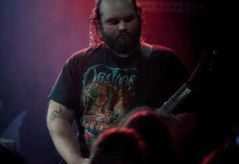 200 Stab Wounds - Photo By Peti