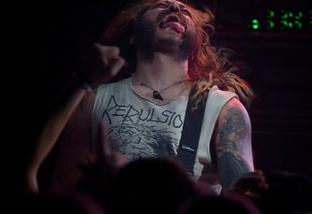 200 Stab Wounds - Photo By Peti