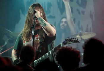 200 Stab Wounds - Photo By Peti