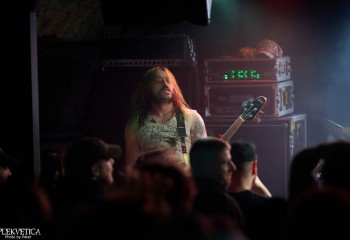 200 Stab Wounds - Photo By Peti