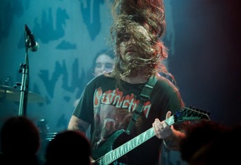 200 Stab Wounds - Photo By Peti