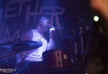 All To Get Her - Photo by Dänu