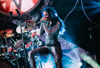 Arch Enemy - Photo by Tuomas