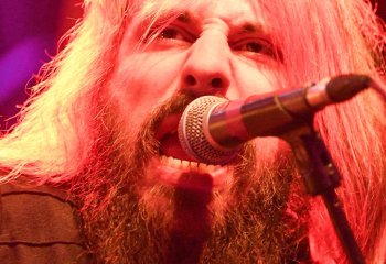 Attractive Chaos - Photo by Pat