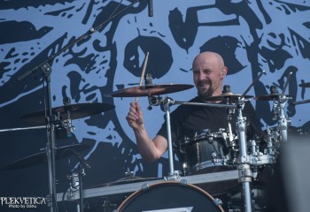 Bloodred Hourglass - Photo by Dänu