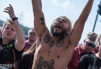 Bloodred Hourglass - Photo by Dänu