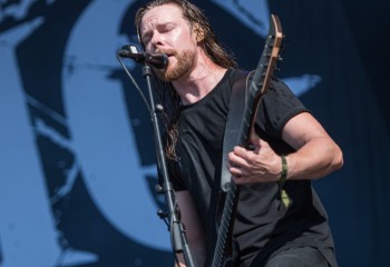 Bloodred Hourglass - Photo by Dänu