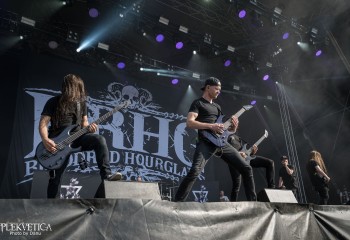 Bloodred Hourglass - Photo by Dänu